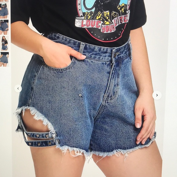 Pants - Cut out shorts